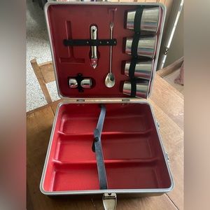 Vintage MCM 1960s Portable Bar Case